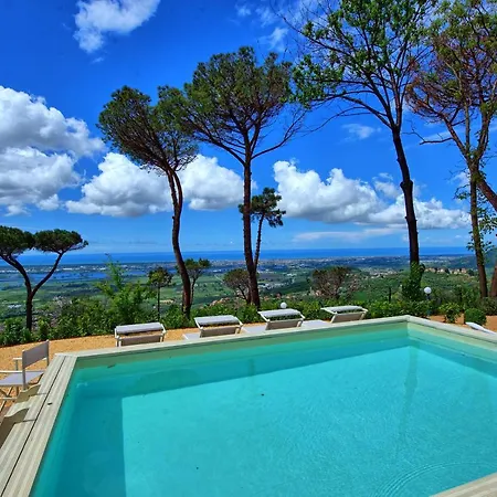 Casarosa Di Mariasole By Posarellivillas