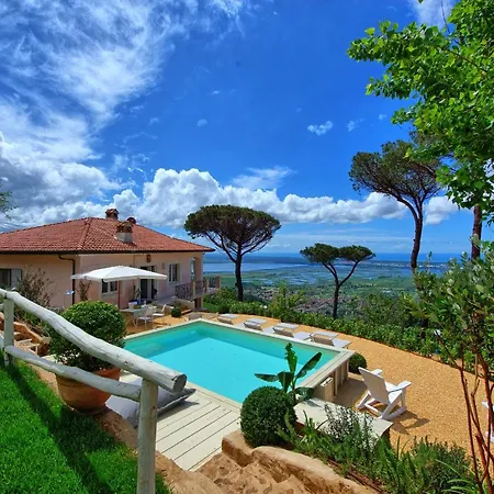 Villa Casarosa Di Mariasole By Posarellivillas