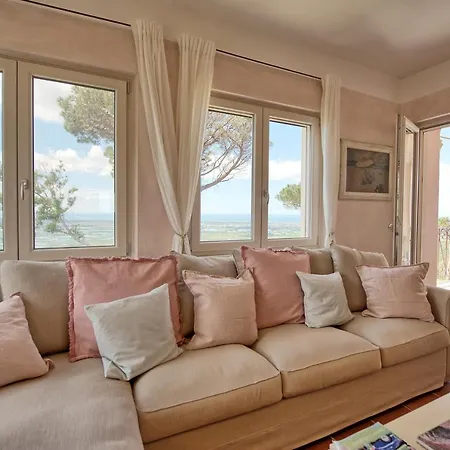 Casarosa Di Mariasole By Posarellivillas Villa